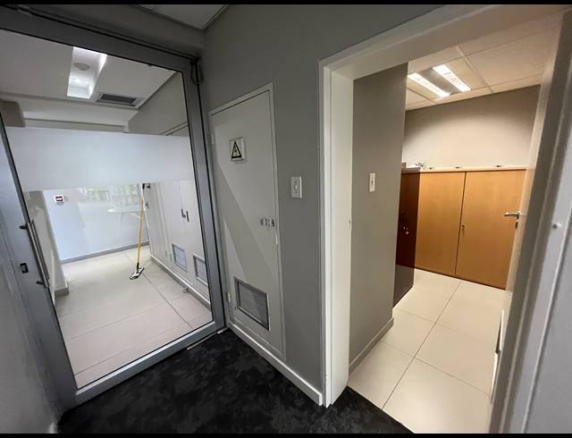 266M² OFFICE TO LET IN CENTURY CITY